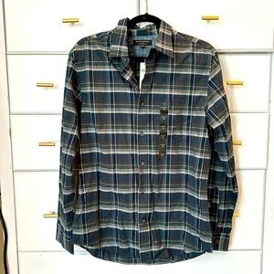 NEW w/ tags Banana Republic men’s button down shirt, size M.